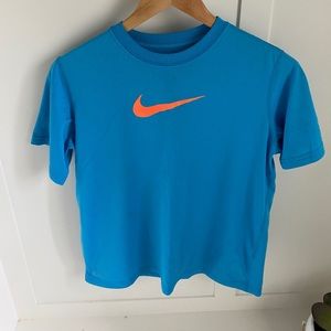 Nike dri-fit T-shirt